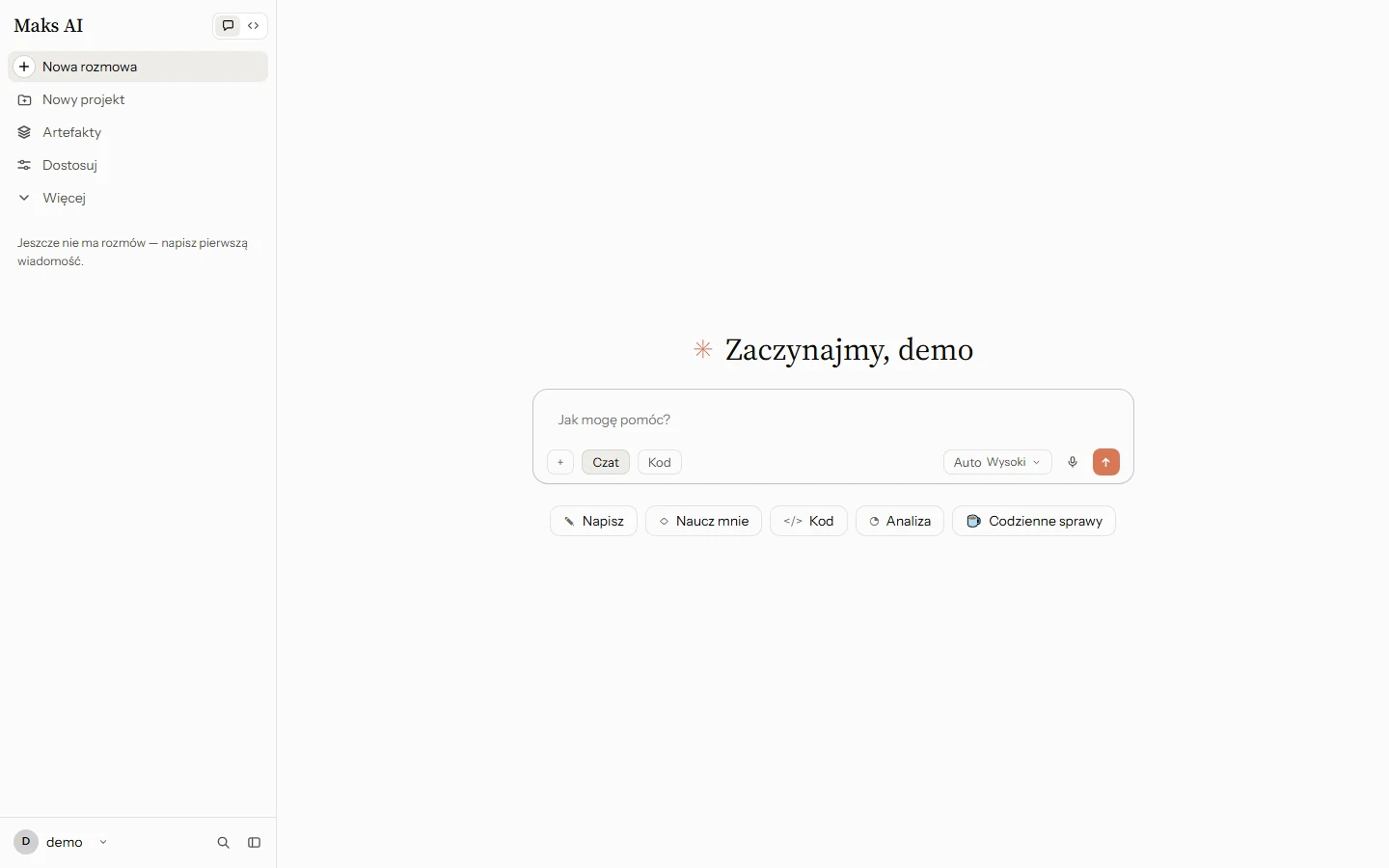 Czat Z: pole Jak mogę pomóc, chipy Czat i Kod, wybór modelu, mikrofon, podpowiedzi